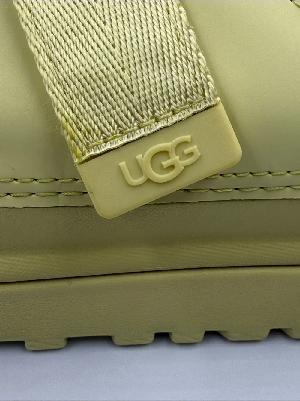 UGG Yellow Goldenglow Sandals Double Strap Big Girl Size 6 or Women’s 7.5/8
